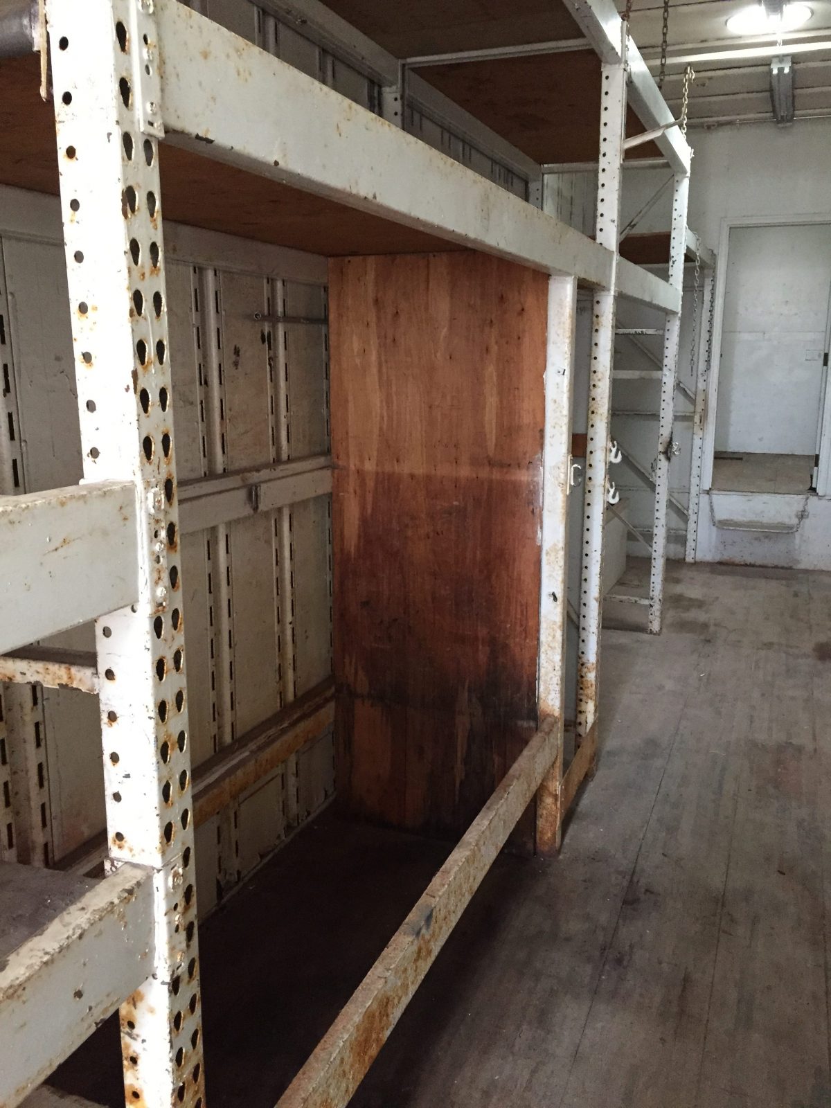 Used Semi-Trailer Vans - Image 10