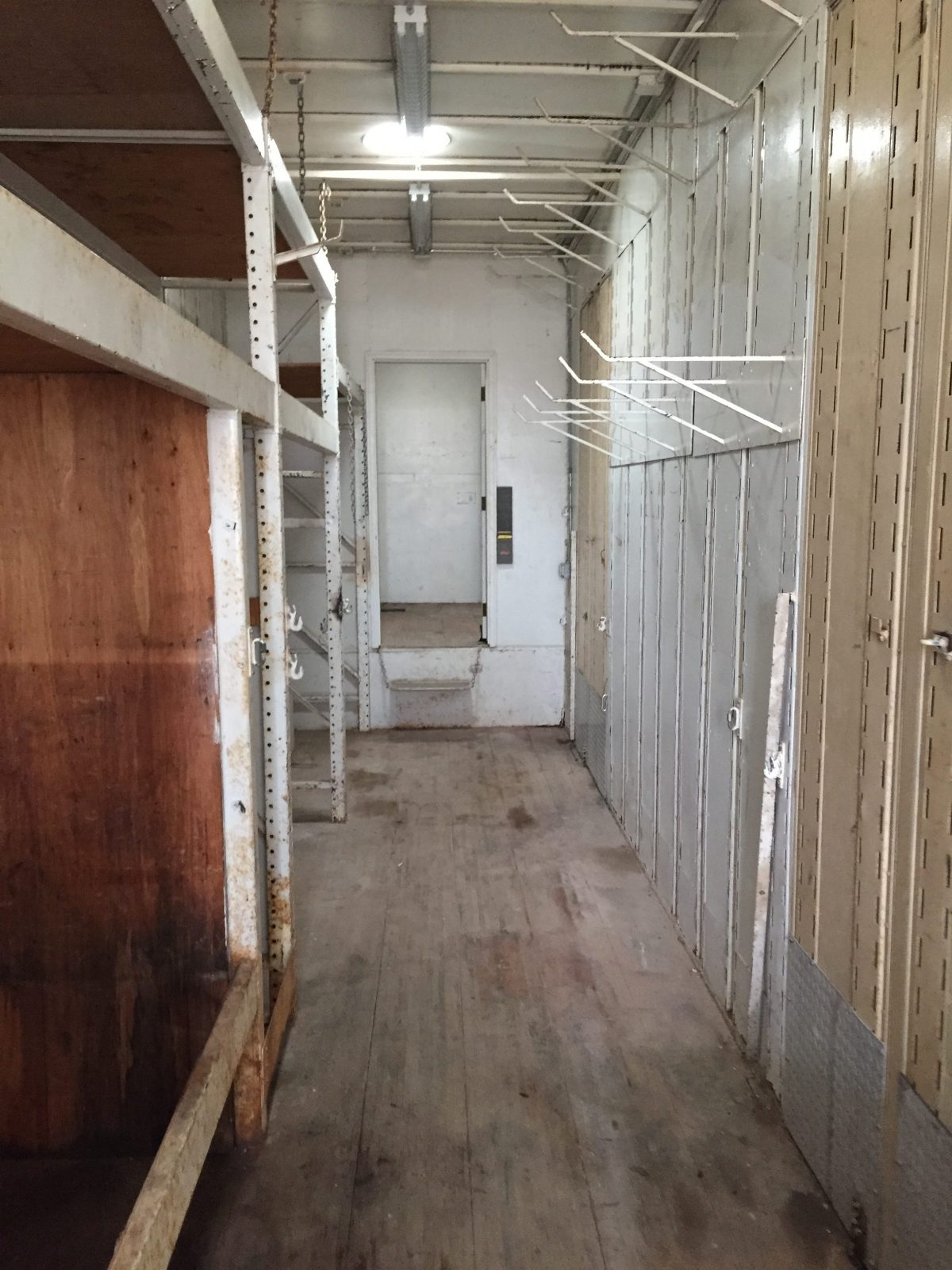 Used Semi-Trailer Vans - Image 11