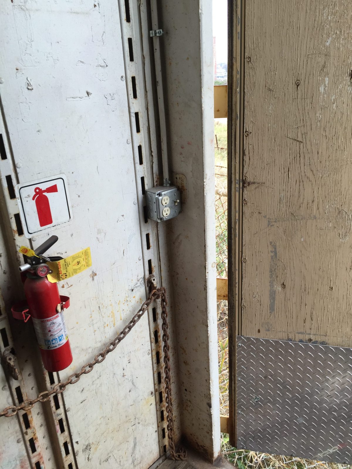 Used Semi-Trailer Vans - Image 13