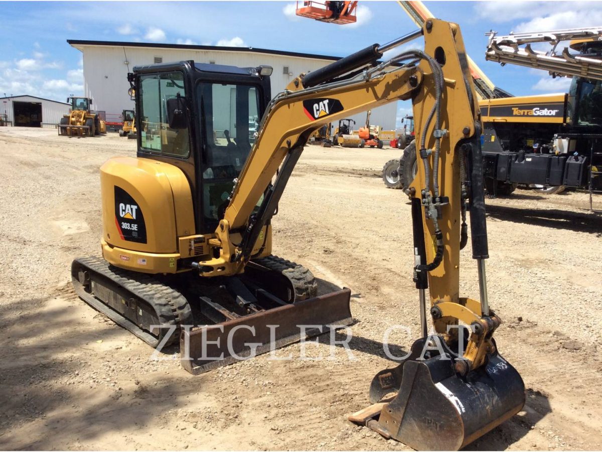 Caterpillar 303.5EH2R Excavator - Image 3